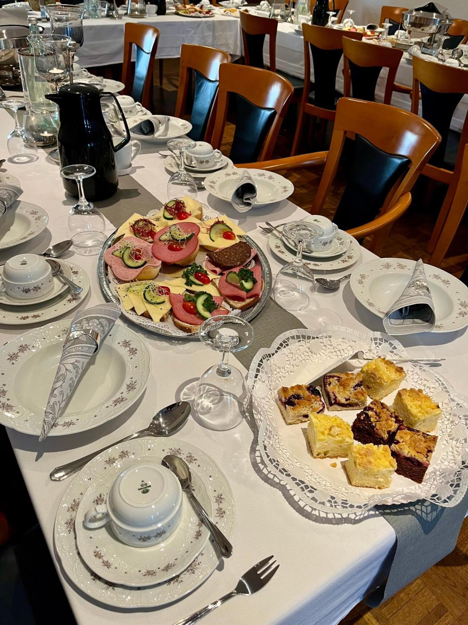 Hotel Zu Den Linden Вахтберг Экстерьер фото